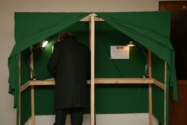 Международные наблюдатели высоко оценили выборы в Народное Собрание Абхазии. - Sputnik Абхазия