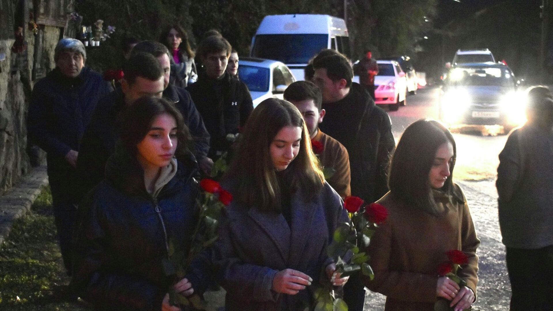Молодежь Абхазии почтила память погибших в мартовском наступлении - Sputnik Абхазия, 1920, 15.03.2022