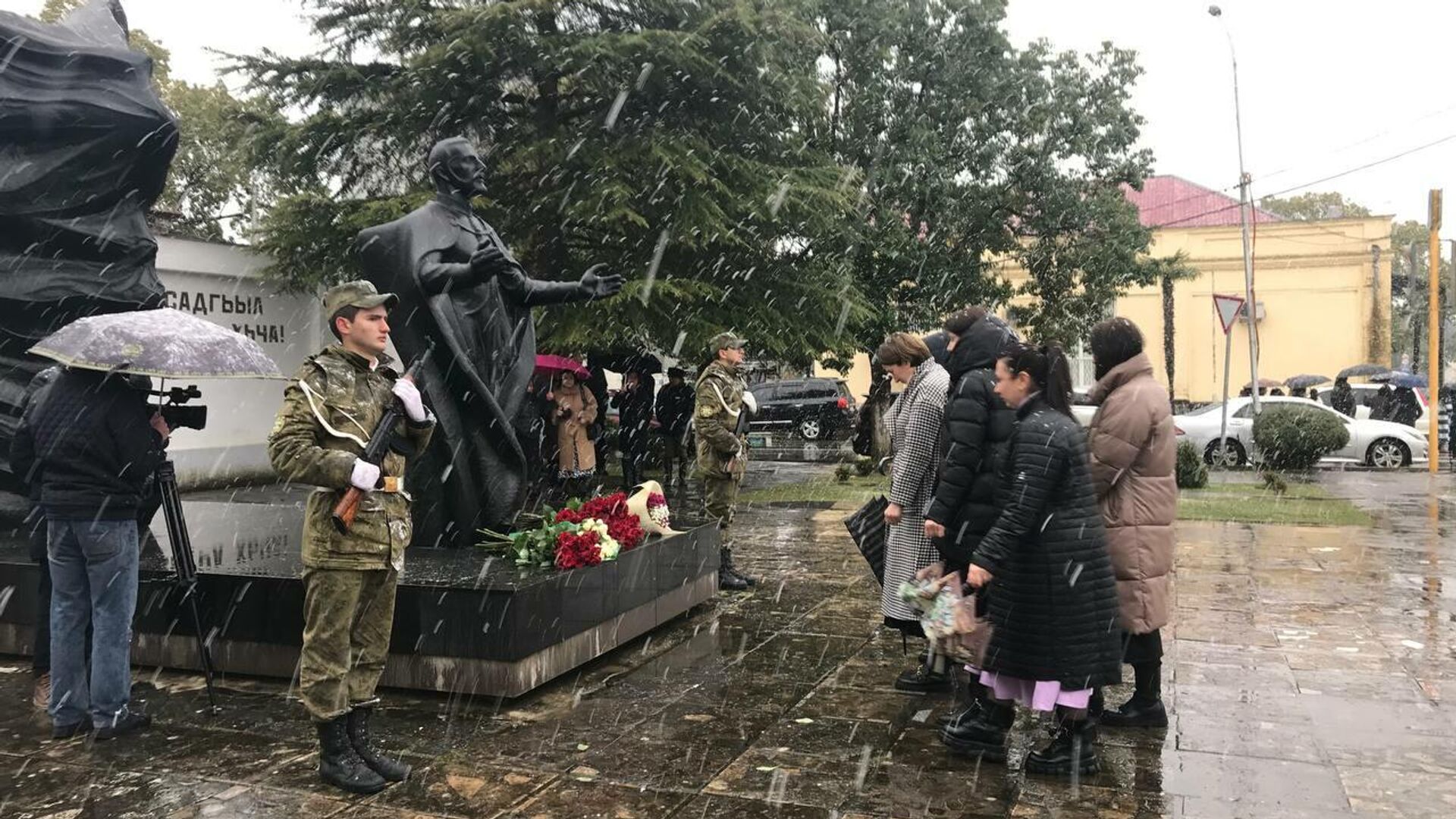 Памятная церемония в честь погибших защитников Абхазии в Гудауте - Sputnik Абхазия, 1920, 16.03.2022