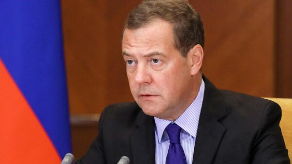 Зампред Совбеза РФ Д. Медведев провел совещание по вопросу поставок вакцин против COVID-19 - Sputnik Аҧсны