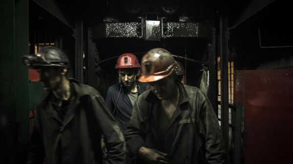 Работа шахты Заря в Донецкой области - Sputnik Аҧсны