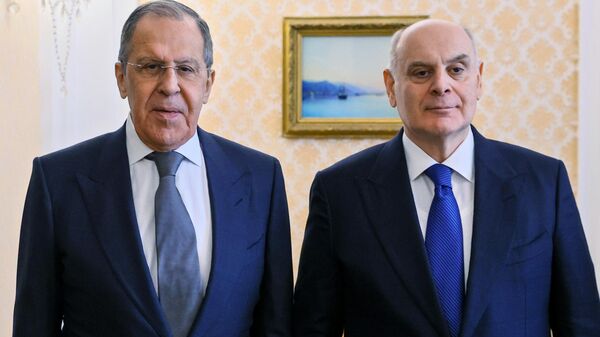 Встреча Аслана Бжания и Сергея Лаврова - Sputnik Абхазия