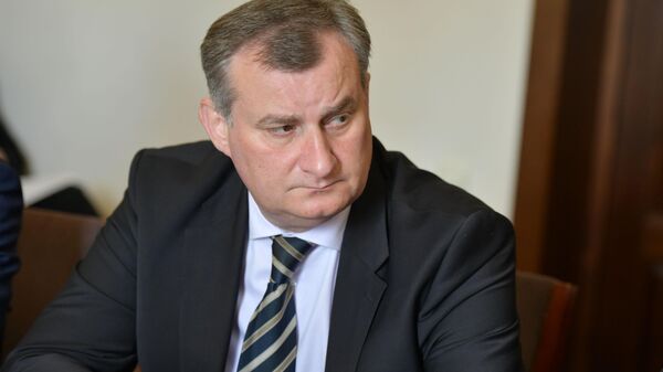 Почетная миссия и переговоры: глава Минздрава подвел итоги рабочих поездок в Осетию и Чечню - Sputnik Абхазия