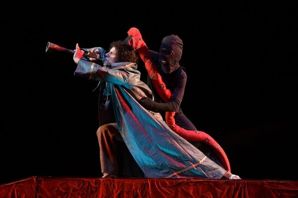 В спектакле использован веселый танцевальный репертуар. - Sputnik Абхазия