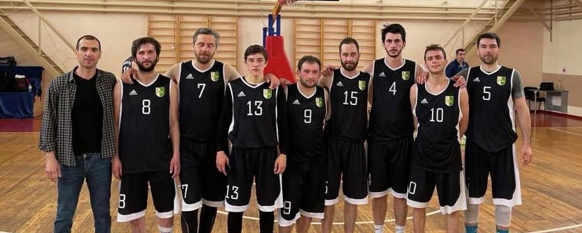 По итогам второго тура предварительных игр чемпионата Краснодарского края сборная Абхазии по баскетболу вышла в полуфинал - Sputnik Абхазия, 1920, 17.04.2022