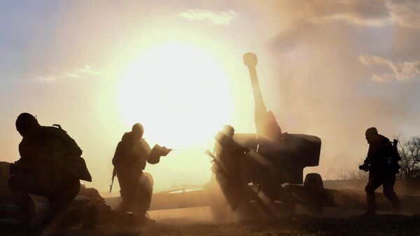 Работа артиллеристов на передовой в ЛНР - Sputnik Абхазия