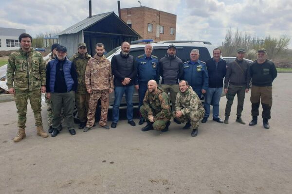 Сотрудники МЧС Абхазии во главе с министром Львом Квициния прибыли в Донецк - Sputnik Абхазия
