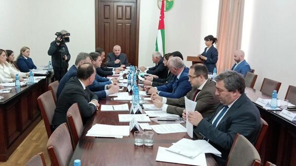 Заседание в Кабмине  - Sputnik Абхазия