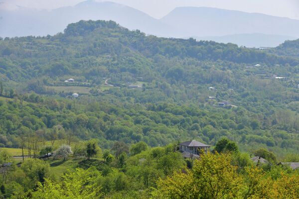 Вид на село Куланырхуа со двора дома Раника Кове. - Sputnik Абхазия