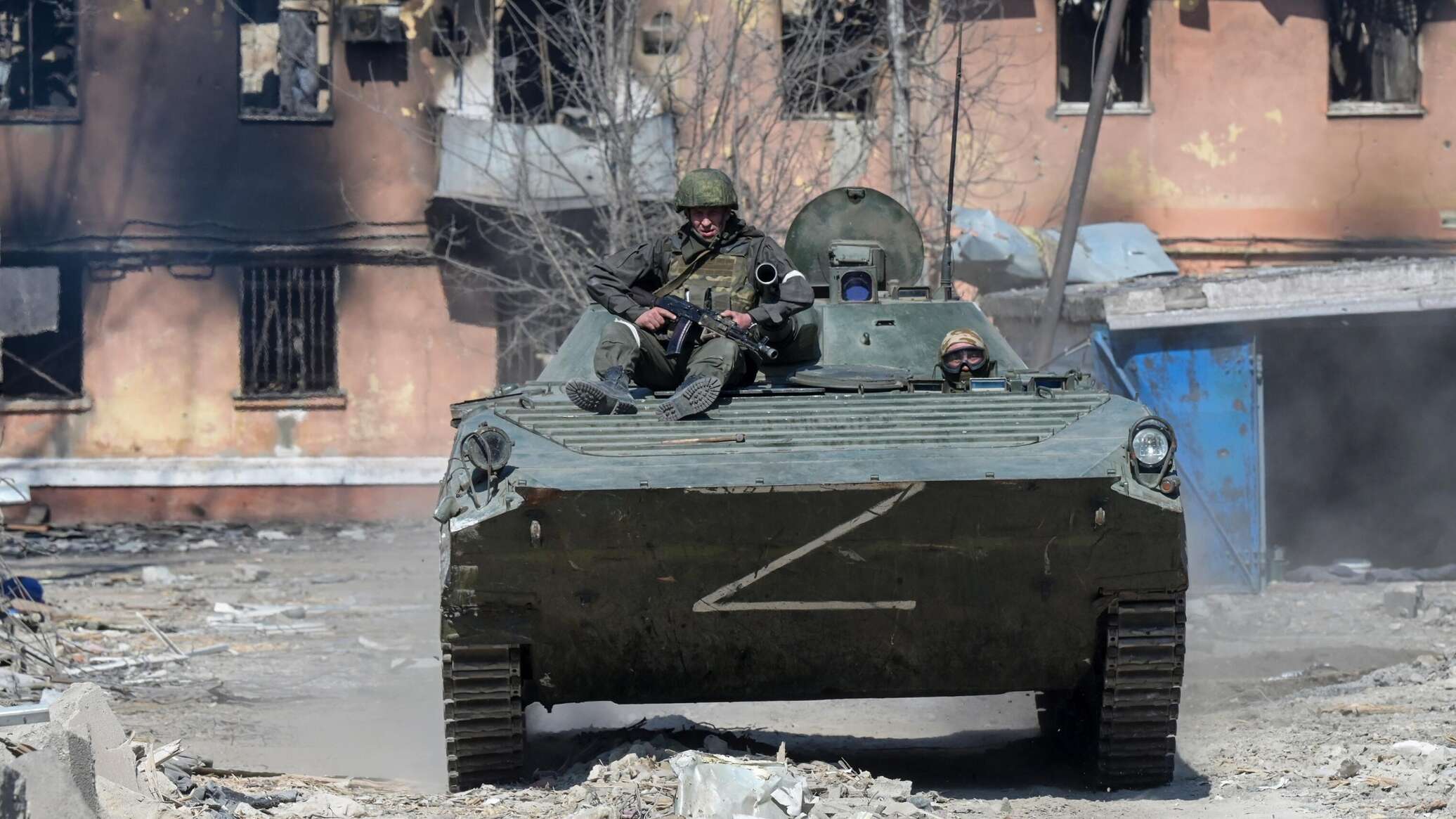 Обстановка военной операции. Российские военные на Украине. Украинские военные.