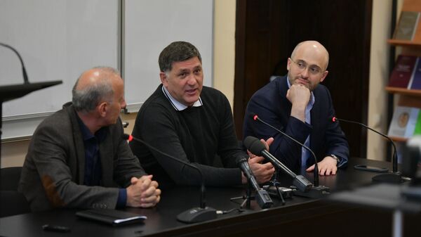 Встреча Сергея Пускепалиса со студентами в АГУ - Sputnik Абхазия