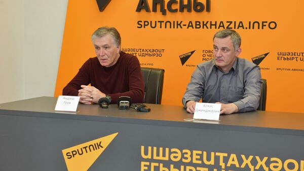 Особое внимание: как абхазских врачей встретили на Донбассе - Sputnik Абхазия
