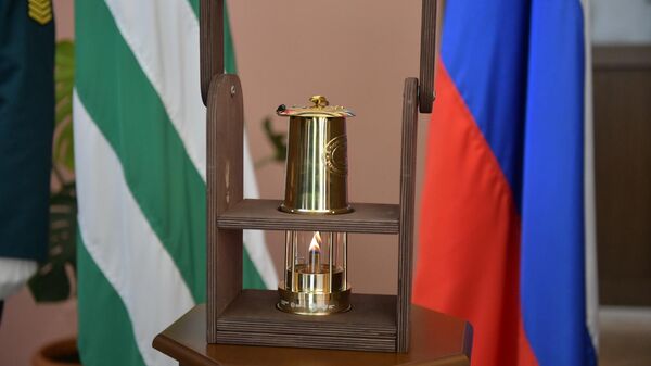 Передача музею боевой славы Вечного огня  - Sputnik Абхазия