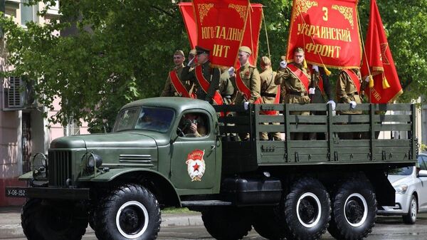 Военнослужащие (ЮВО) в Абхазии в честь 77-й годовщины Победы в Великой Отечественной войне совершат марш по улицам Гудауты  - Sputnik Абхазия