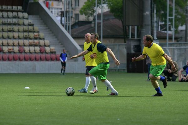 Ветераны ОВНА провели футбольный матч в честь 9 Мая - Sputnik Абхазия