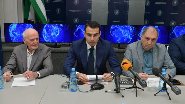 Первое заседание Общественного Совета при Министерстве иностранных дел Республики Абхазия - Sputnik Абхазия