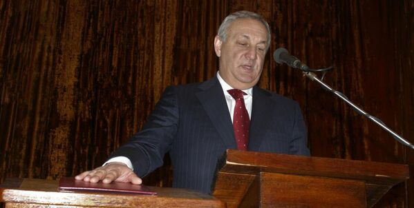 Второй президент Абхазии Сергей Багапш на церемонии инаугурации. - Sputnik Абхазия