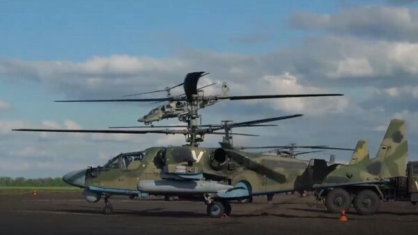 Боевая работа экипажей ударных вертолетов Ка-52 - Sputnik Абхазия