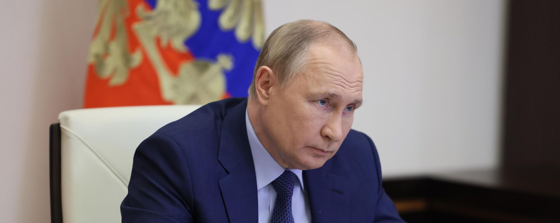 Президент РФ В. Путин провел совещание по развитию дорожного строительства - Sputnik Абхазия, 1920, 05.06.2022