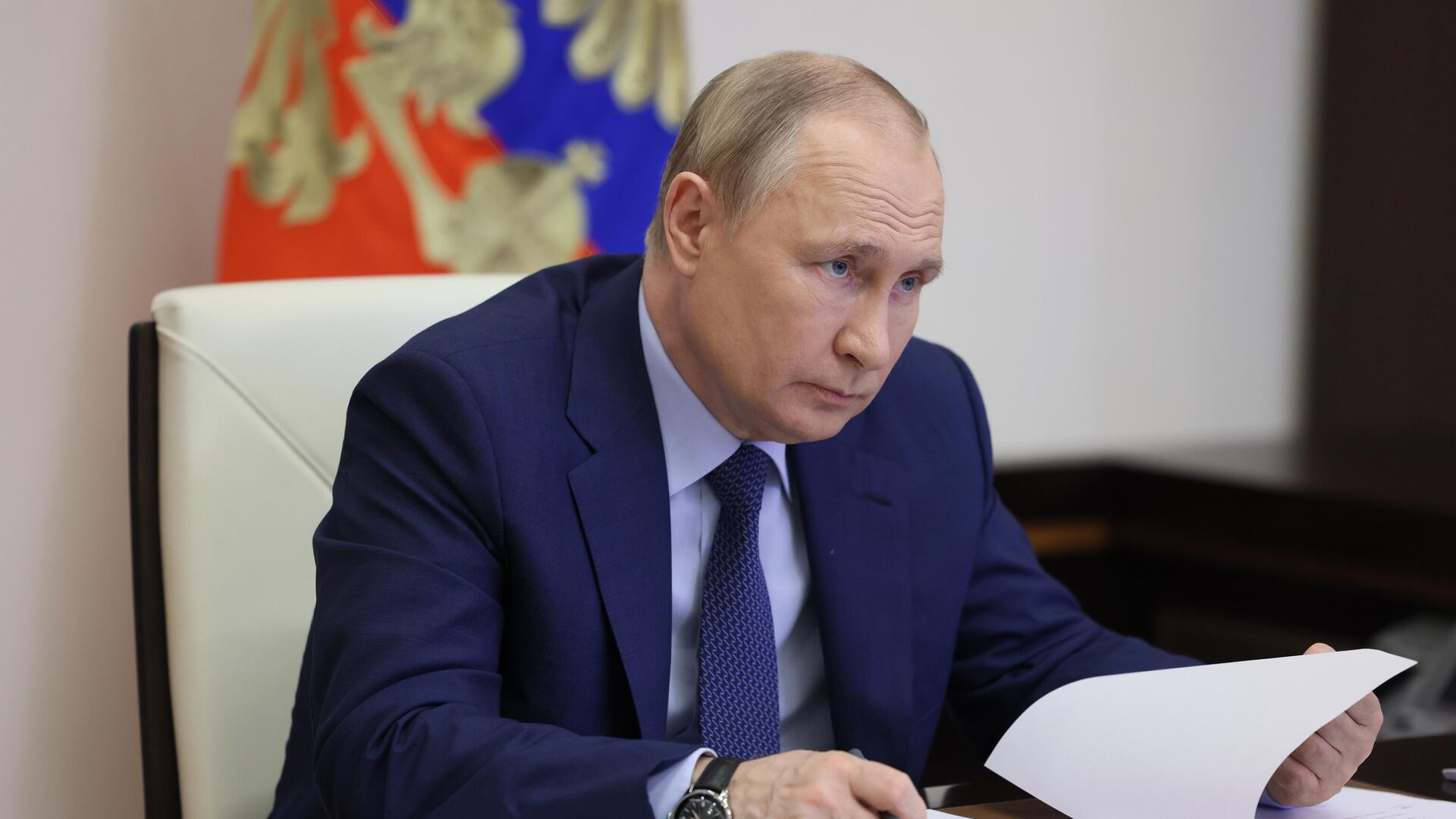 Президент РФ В. Путин провел совещание по развитию дорожного строительства - Sputnik Аҧсны, 1920, 11.07.2022