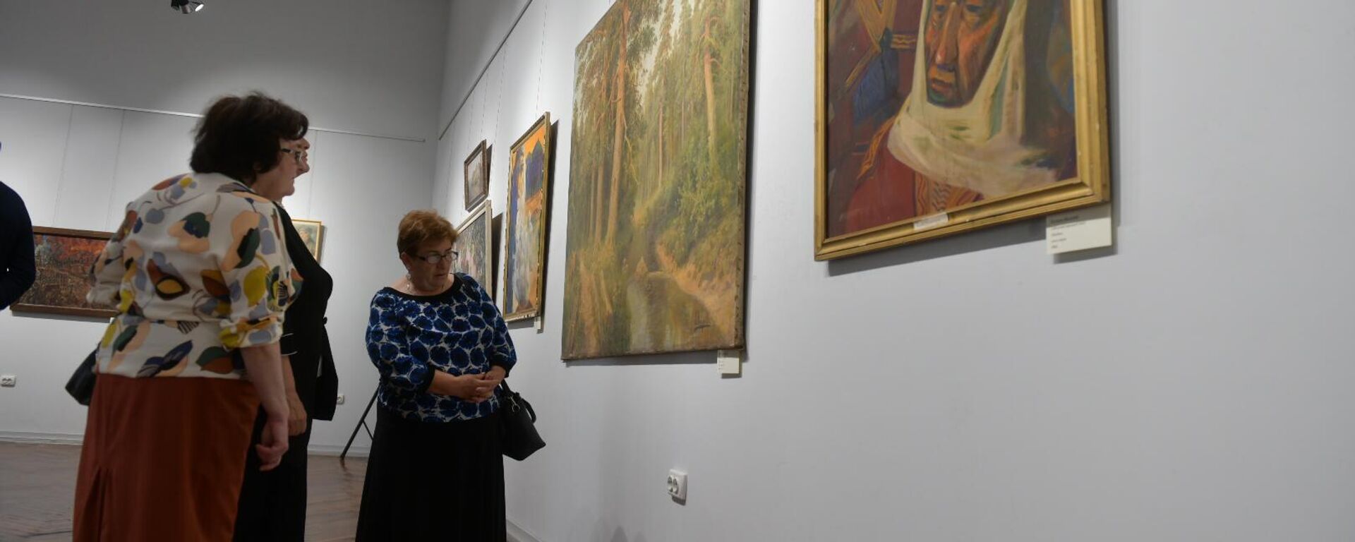 Выставка русских художников в Абхазии  - Sputnik Аҧсны, 1920, 09.06.2022