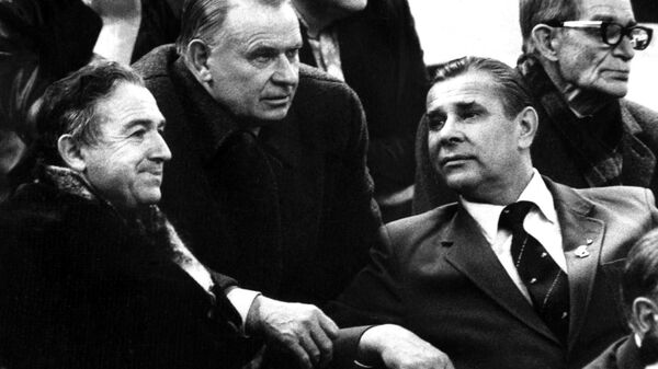 Легендарные футболисты (слева направо) — Никита Симонян, Константин Бесков, Лев Яшин - Sputnik Абхазия