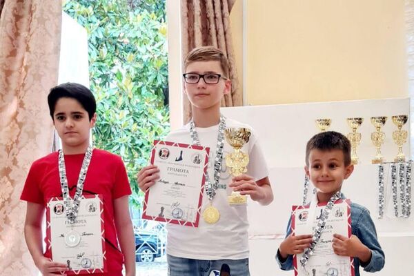 Четыре медали завоевали абхазские шахматисты на соревнованиях в Сочи - Sputnik Абхазия