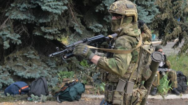 Бойцы чеченского отряда Ахмат в Золотом-2 и Камышевахе в ЛНР - Sputnik Аҧсны