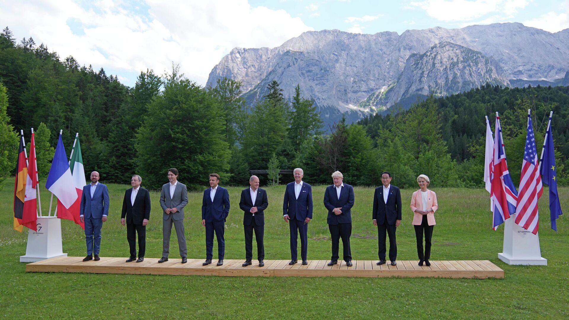 Лидеры Большой семерки на саммите в Германии  - Sputnik Абхазия, 1920, 28.06.2022