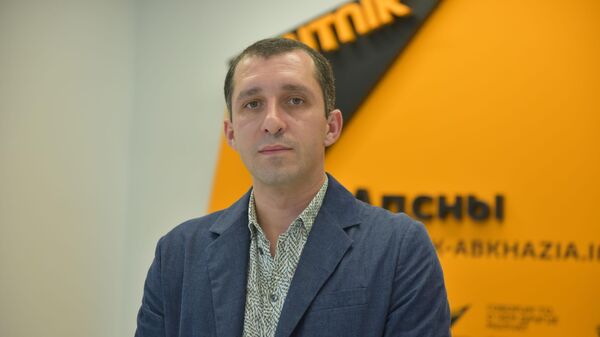 Адлейба о беженцах из Донбасса в Абхазии: заменить дом мы не можем, как бы ни старались  - Sputnik Абхазия
