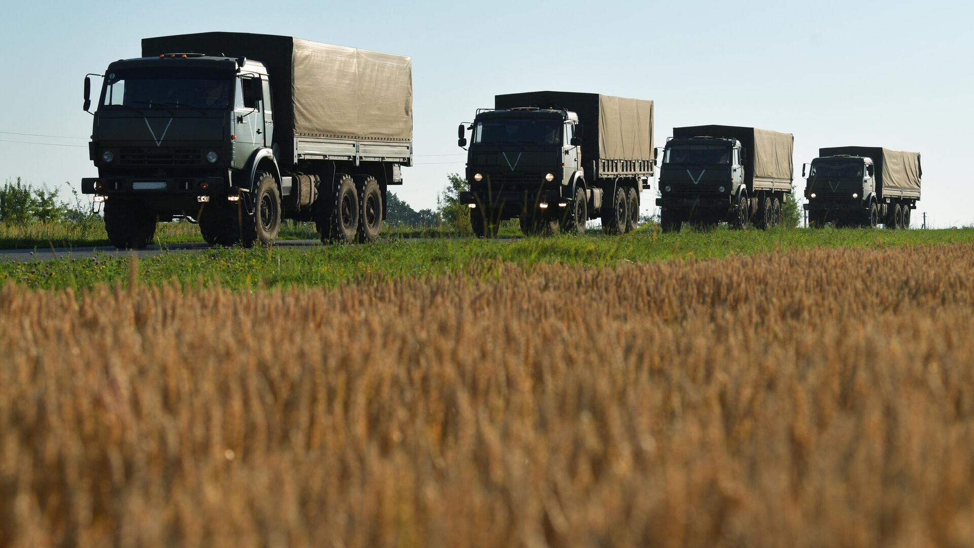 Доставка боеприпасов в зону спецоперации Доставка боеприпасов в зону спецоперации - Sputnik Абхазия, 1920, 24.11.2025