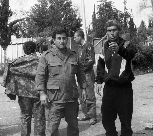 Само наступление было запланировано на 2 июля. На фото командир 2 бригады Геннадий Чанба, который погибнет позже. - Sputnik Абхазия