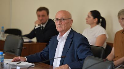 Леонид Лакербая 
