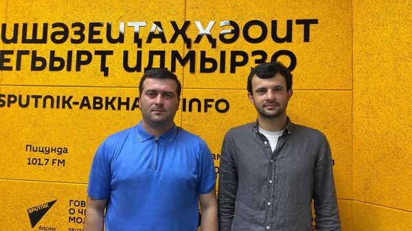 Дополнительное время: Хагба и Зантария о турнирах в Абхазии для любителей футбола  - Sputnik Абхазия