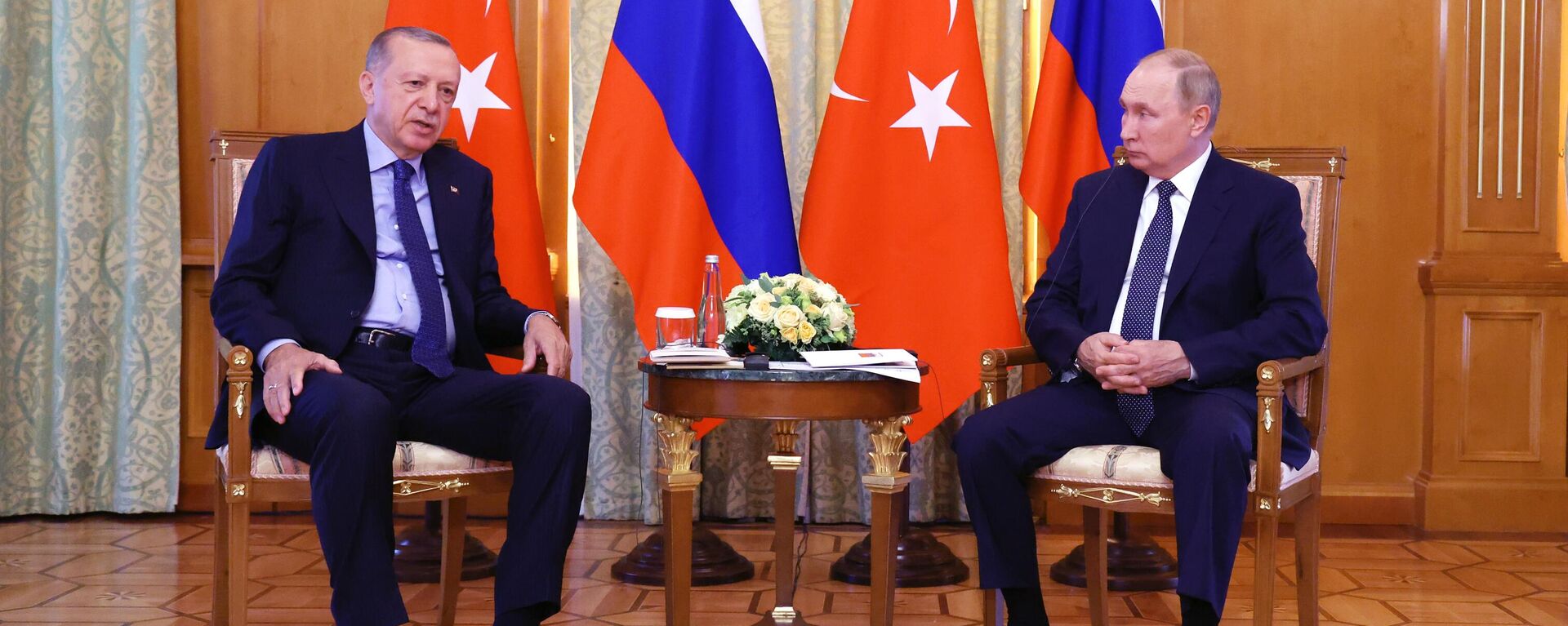 Президент РФ В. Путин провел переговоры с президентом Турции Р. Эрдоганом в Сочи - Sputnik Аҧсны, 1920, 05.08.2022
