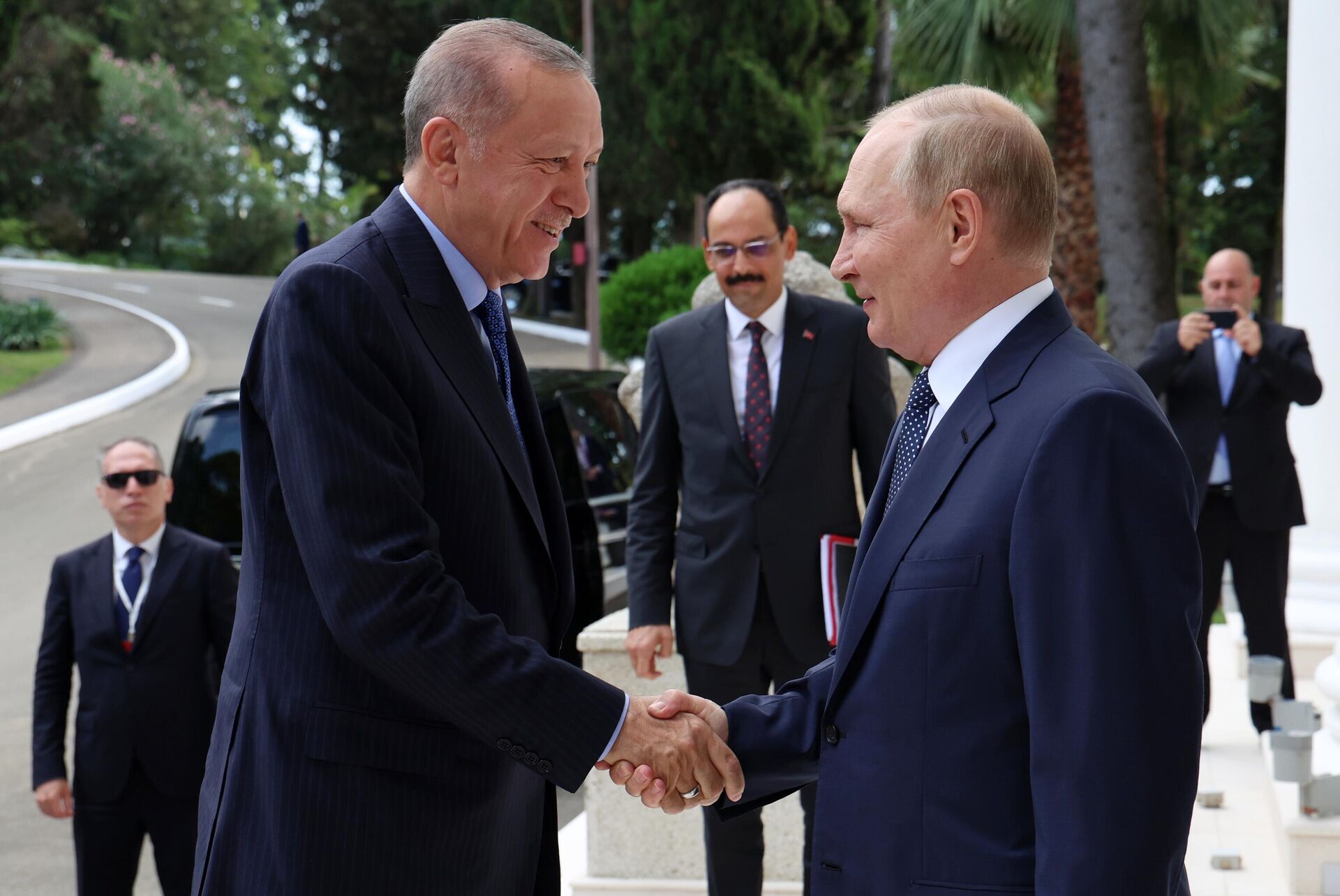 Президент РФ В. Путин провел переговоры с президентом Турции Р. Эрдоганом в Сочи - Sputnik Абхазия, 1920, 07.08.2022