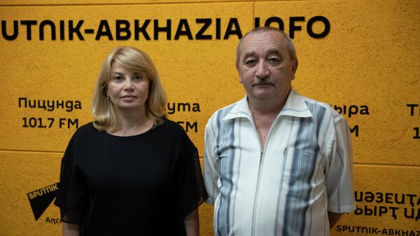 Такие обстоятельства: Колбая и Черкезия о проблеме с кадрами в Абхазии - Sputnik Абхазия