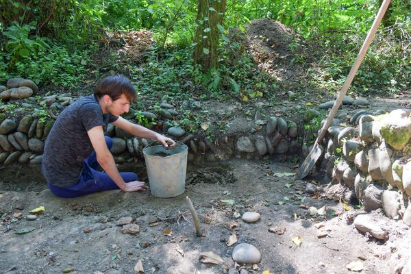 Абхазские и российские ученые раскапывают древний город в Очамчрые - Sputnik Абхазия