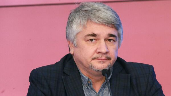 Ищенко: Запад закроет границу для россиян, чтобы попытаться устроить революцию в России - Sputnik Абхазия
