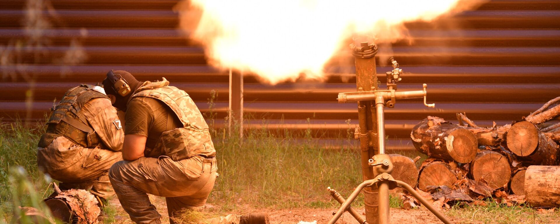 Уничтожение позиций ВСУ бойцами ЛНР в Харьковской области - Sputnik Абхазия, 1920, 05.11.2025