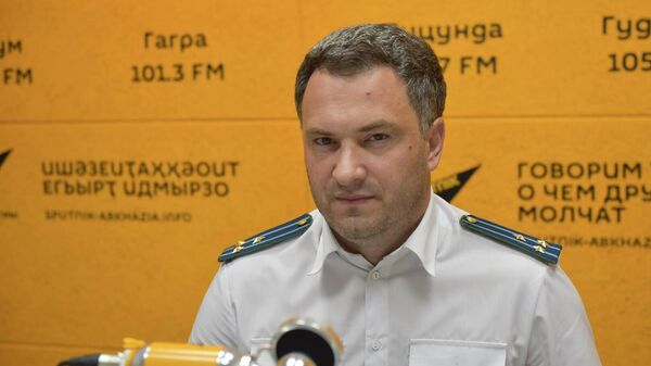 Гражданин и начальник: Амичба о приговорах за наркотики и резонансных делах в Абхазии - Sputnik Абхазия