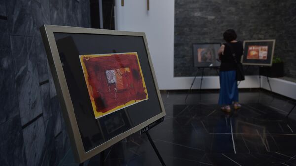 Выставка картин Аллюзия античности открылась в музее Банка Абхазии  - Sputnik Аҧсны