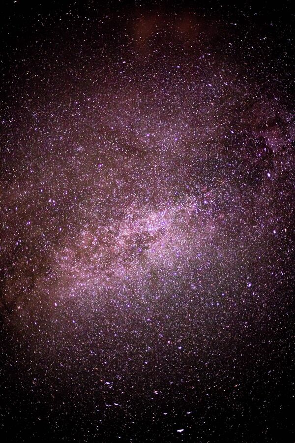 По разным оценкам, Млечный путь содержит от 200 до 400 миллиардов звезд. - Sputnik Абхазия