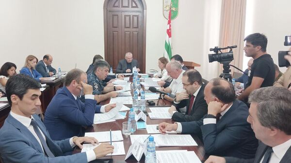 Заседание в Кабмине  - Sputnik Абхазия