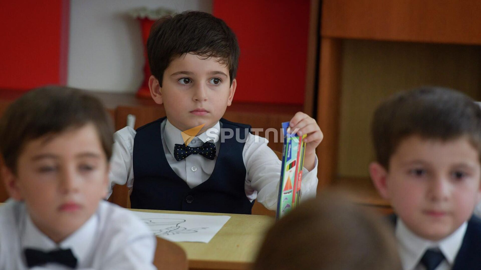 Первый звонок в школах Абхазии - Sputnik Абхазия, 1920, 31.08.2023