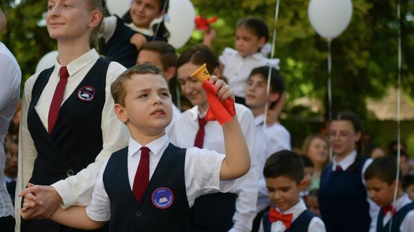 Вперед к знаниям: как отметили 1 сентября в Абхазии - Sputnik Абхазия