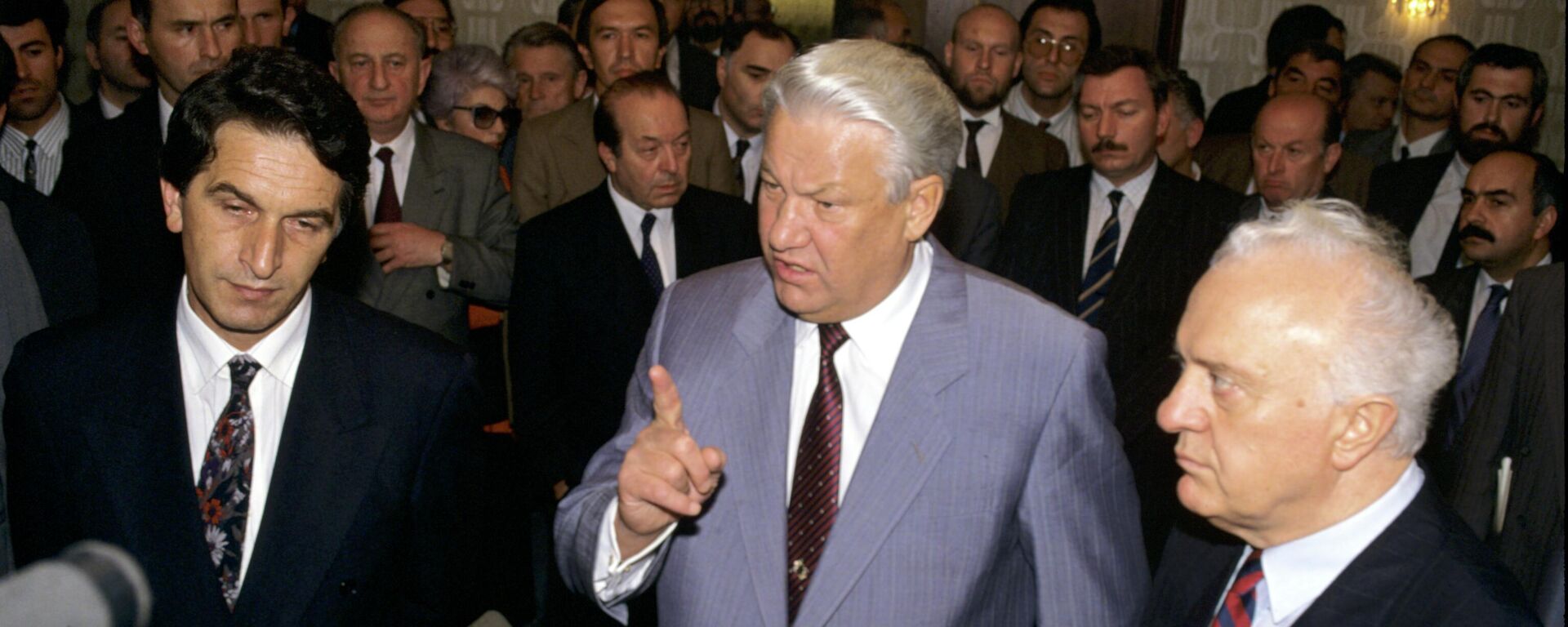 Преговоры Ардзинба,Ельцина и Шеварнадзе  - Sputnik Абхазия, 1920, 03.09.2025