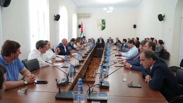 Внеочередное заседание осенней сессии Народного Собрания  - Sputnik Абхазия