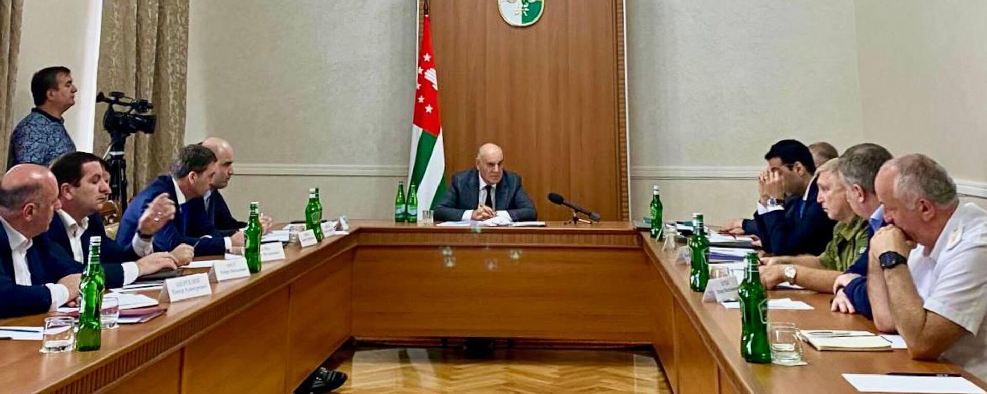 Под председательством Президента Абхазии Аслана Бжания состоялось заседание Совета безопасности - Sputnik Абхазия, 1920, 22.09.2022