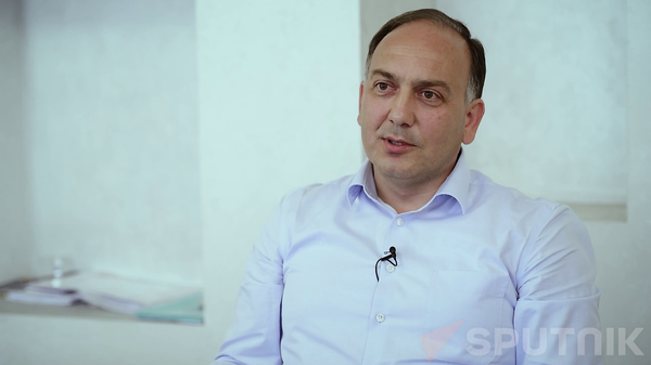 Кто хочет помогать в госпитале?: как Даур Кове решил помогать раненным солдатам - Sputnik Абхазия